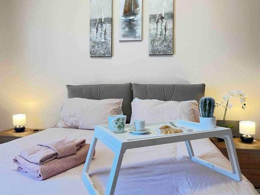 Appartamento A Pochi Passi Dalla Stazione Comodo A Coppie E Famiglie, Casa Ferrucci Collegno Kültér fotó